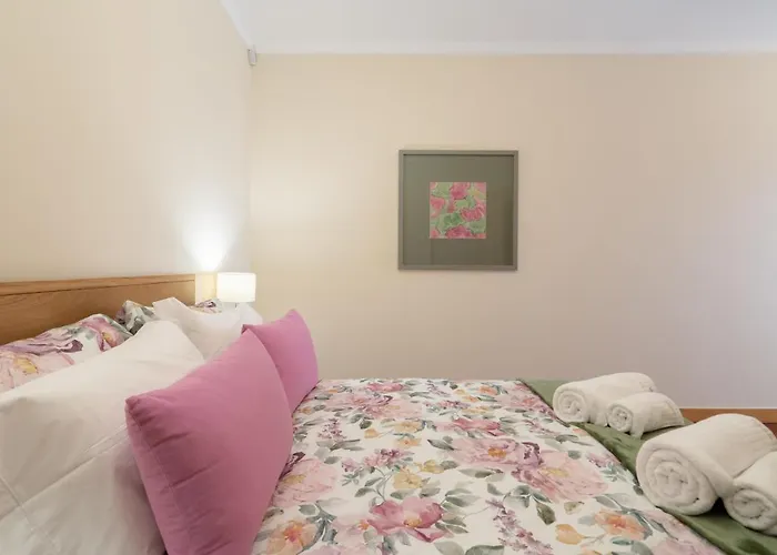 Host Wise - Lovely Bright Flat - Instaworthy City View