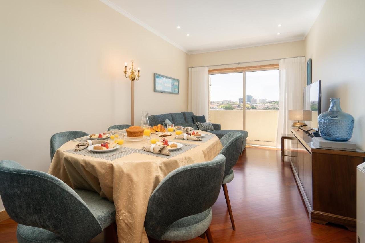 Host Wise - Lovely Bright Flat - Instaworthy View Apartment *